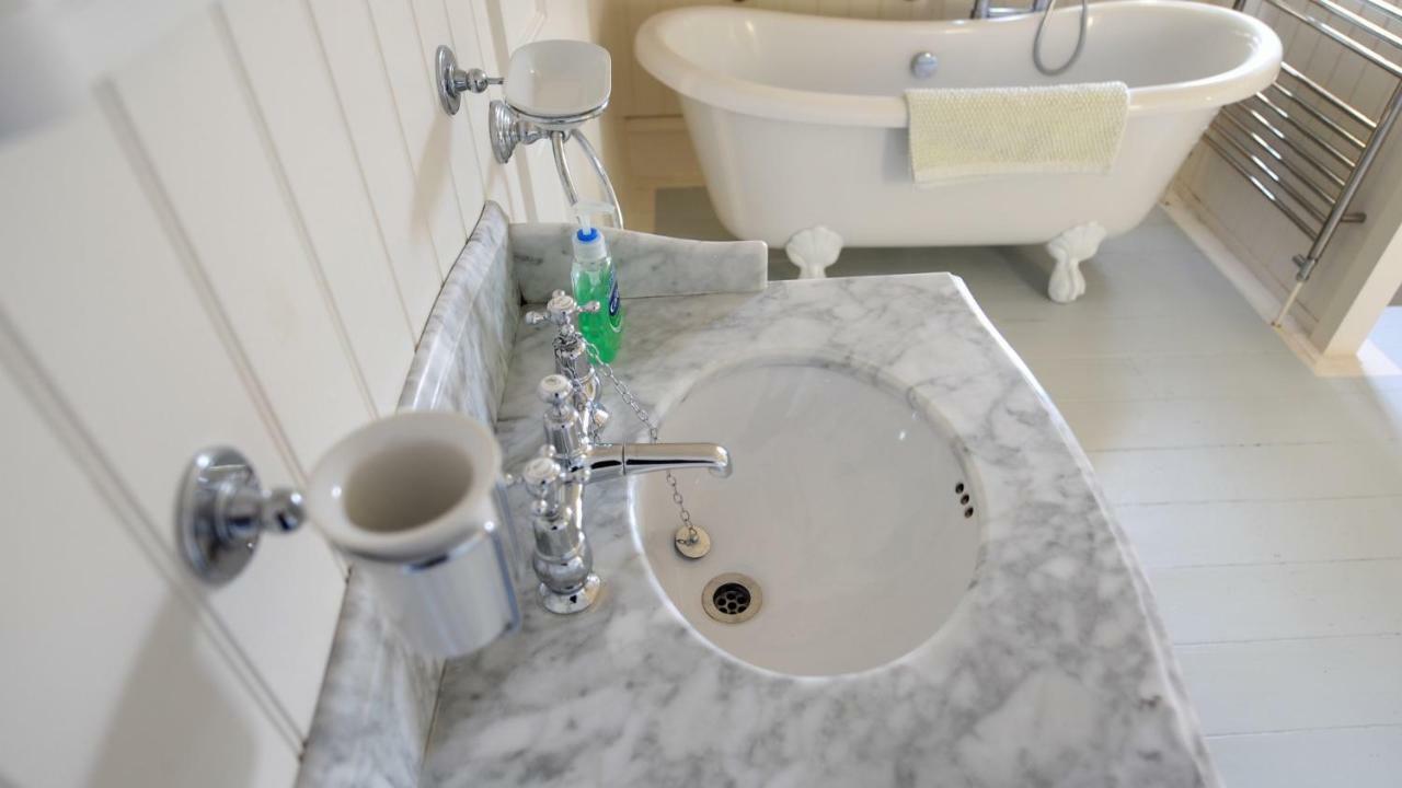 2 Hadleigh Villas Лайм Риджис Екстериор снимка