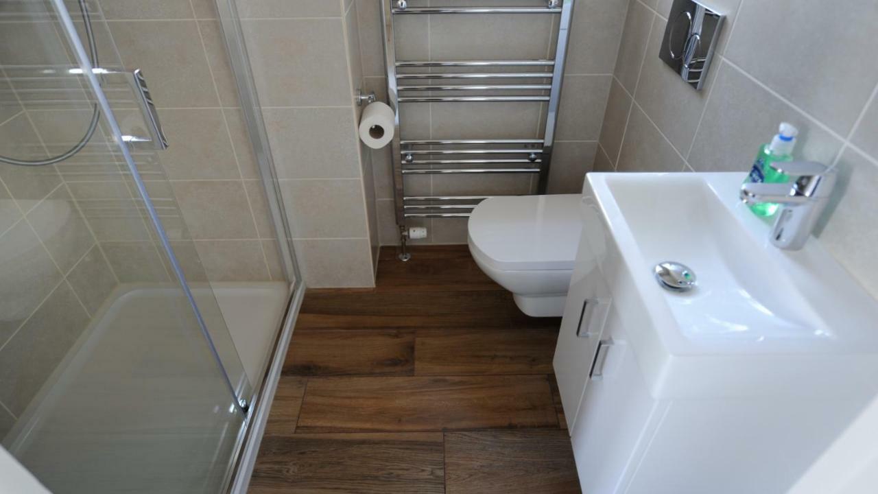 2 Hadleigh Villas Лайм Риджис Екстериор снимка