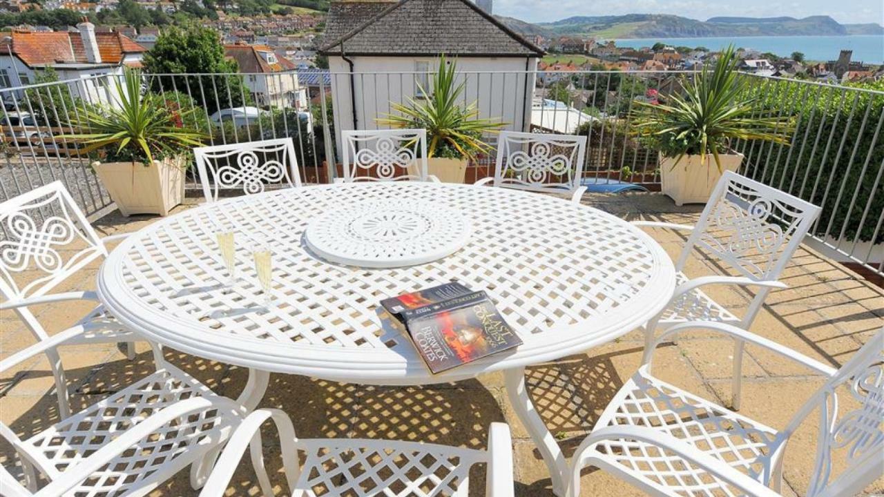 2 Hadleigh Villas Лайм Риджис Екстериор снимка